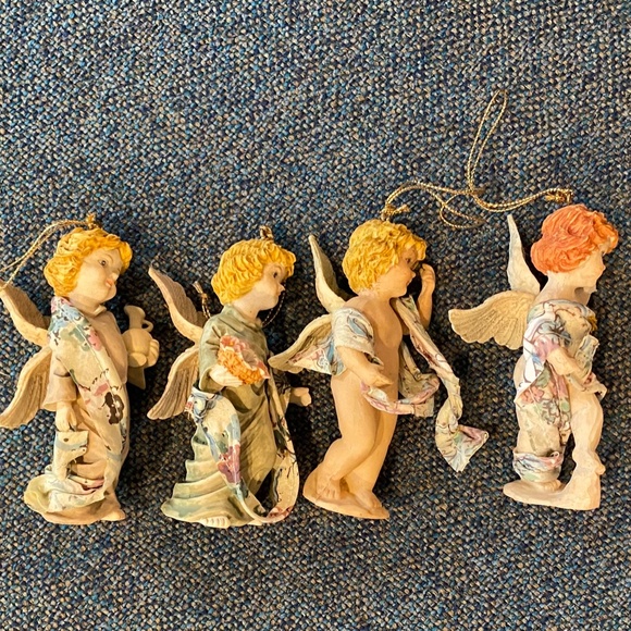 House of Lloyd Terra Cotta Praying Angel Tea Candle Holder & 4 Angel Ornaments - Picture 9 of 10